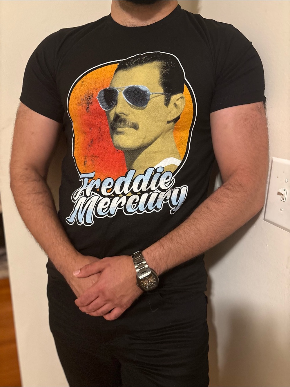 Freddie Mercury Graphic Tee in Black with Vintage Yellow & Orange Print Y2K 🎸 - Picture 6 of 7